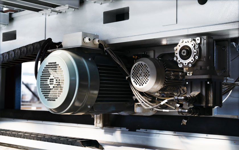 APS628L 电子开料锯